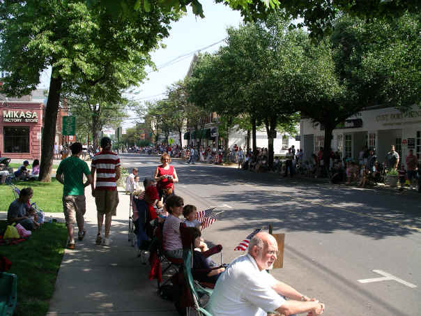 Memdayparade 001.jpg (1237636 bytes)