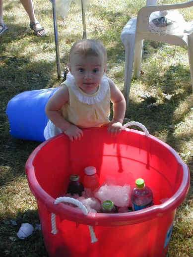 Paisley's Lemonade Stand.jpg (672939 bytes)